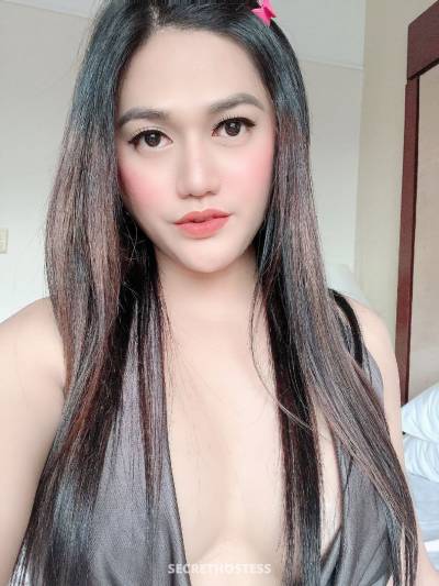 Queen Mariaxxx, Transsexual escort in Manila