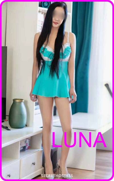 19 Year Old Asian Escort Barcelona - Image 2