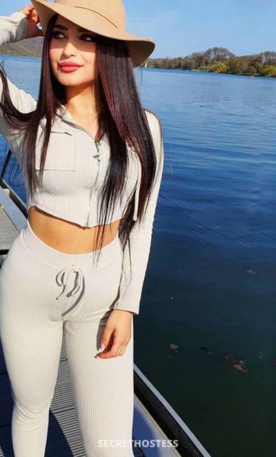 20Yrs Old Escort 168CM Tall Dubai Image - 1