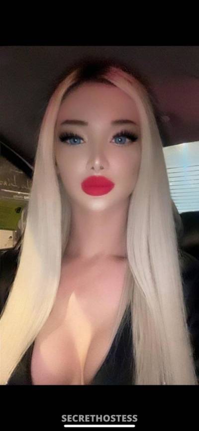 Barbie Naz, Transsexual escort in Istanbul