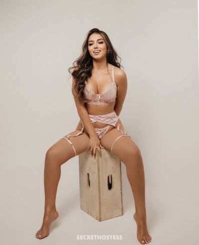 22 Year Old Russian Escort Jeddah Brunette - Image 9