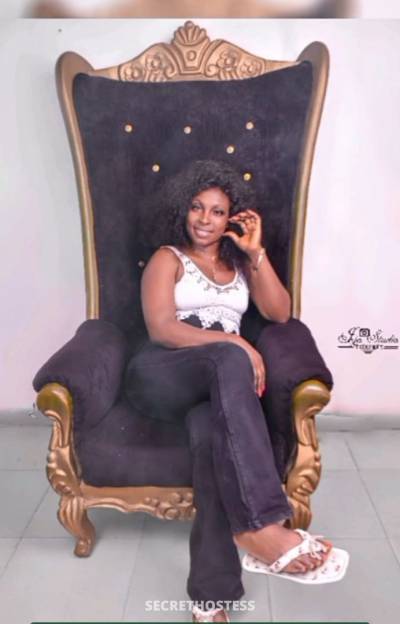 Queen, escort in Accra