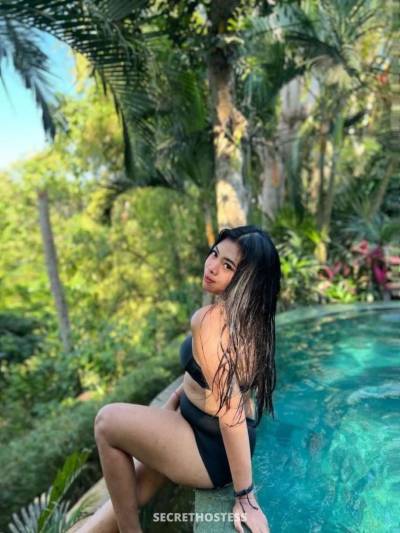 Nadhira, escort in Bali