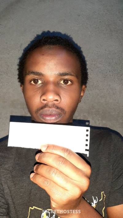 25 year old African Escort in Nairobi Master, Male escort