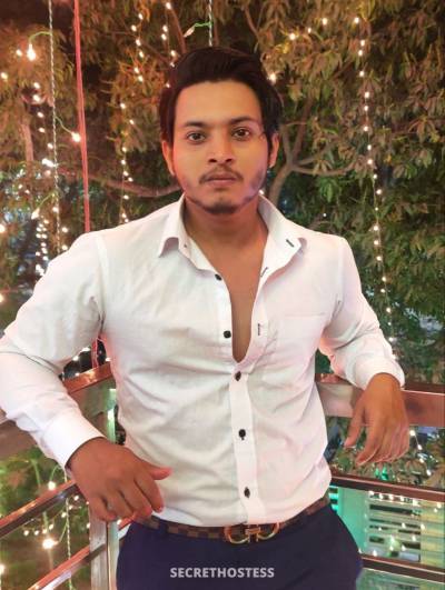 Ashraaf, Male adult performer in Dhaka