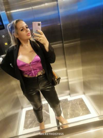 26 Year Old Latino Escort Jeddah Blonde - Image 5