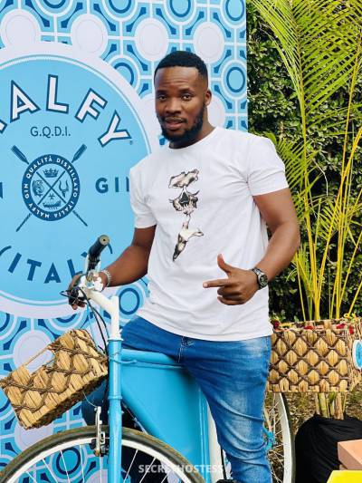 Owen, Male escort in Nairobi