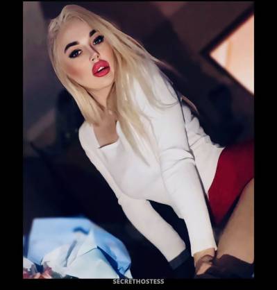 23 Year Old Ukrainian Escort Dubai Blonde - Image 1
