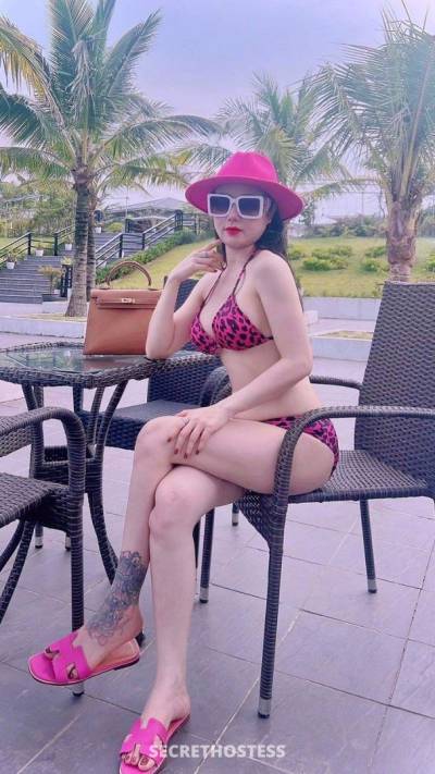 Cherry Escort 165CM Tall Dubai Image - 1