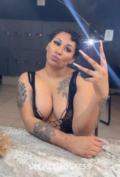 19 year old Escort in Tucson AZ ??SLIPPERY WHEN WET??? Come try some of this love