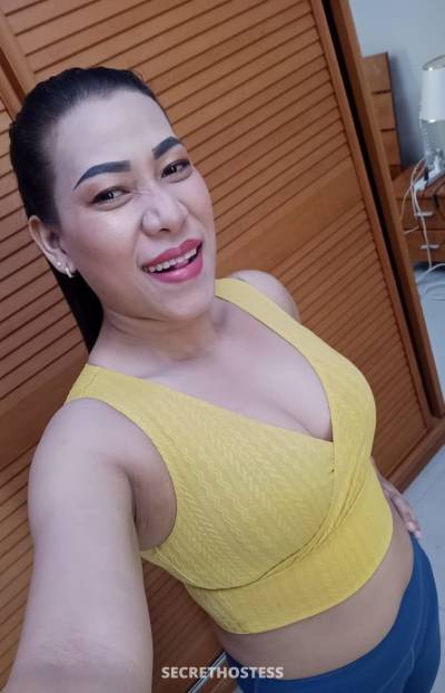 42 year old Asian Escort in Al Manama Jackie, escort