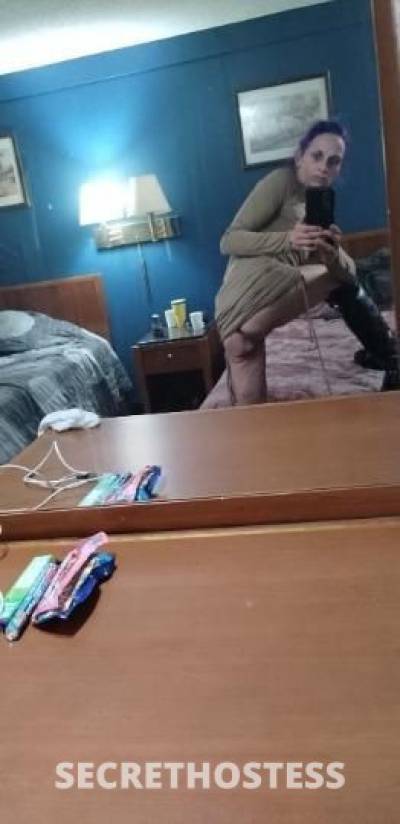 38 year old Escort in Racine WI new in town