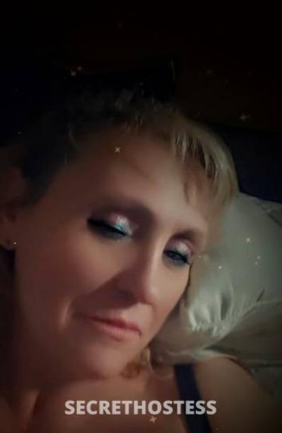 I'm the hot sexy MILF you've been looking for in Little Rock AR