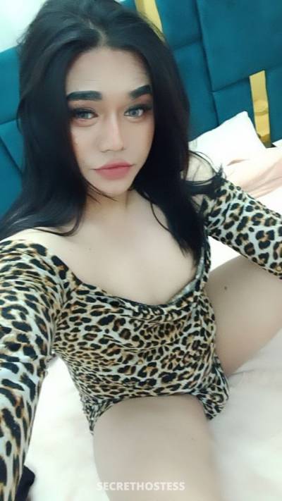 25 Year Old Asian Escort Muscat - Image 1