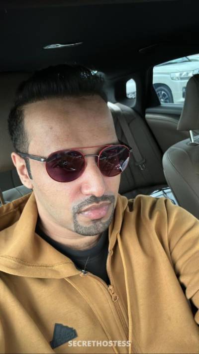 Nicholai, Male escort in Doha