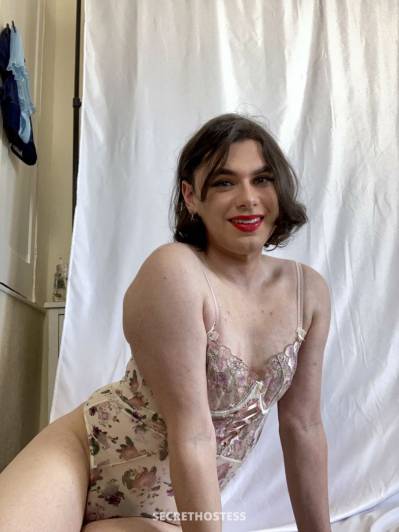 Sara Pink, Transsexual escort in London