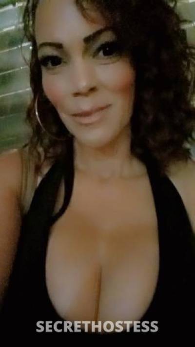 47 Year Old Latino Escort Phoenix AZ - Image 9