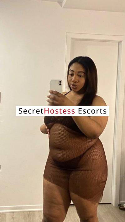 22 Year Old Canadian Escort Montreal - Image 2