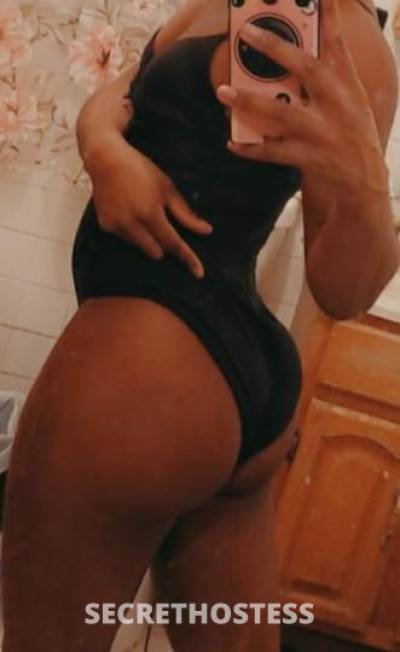 Fresh New Round Brown Booty Ready for Car Fun and Outcalls in Queens NY