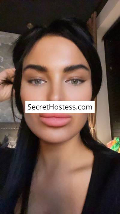 27 Year Old Caucasian Escort Hamburg Black Hair Green eyes - Image 2