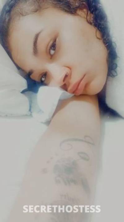 28 year old Escort in Memphis TN ?DAMN NEAR ????? BRIGHT???damn near white..????ALWAYS TIGHT
