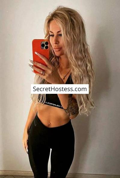 Samanta Hottest Escort in Doha