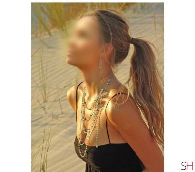 38 year old Escort in Offaly East Coast and Midlands Ecstatic Bliss with Tantric Massage