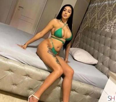 22 year old Italian Escort in Brighton East Sussex NEW HOT AND HORNY ESCORT, INCALL OUTCALL X, Independent
