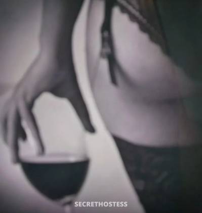 25 year old Escort in Coffs Harbour Mermaids on Hurley - Brittney– 25 – 25