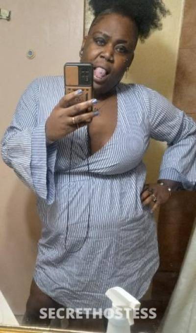 32 year old Escort in Memphis TN ?good 40 two nut head ? deal is on the menu and ready to 