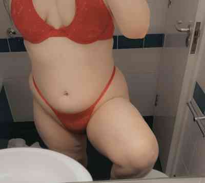 Scottish curvy babe in Aberdeen