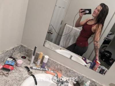 25 year old Escort in Everett WA In town temporarily, available for outcall, hotel, car dates