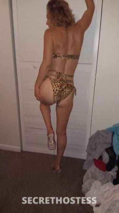 👑breezy bri snow bunnie looking to play and meet new  in Virginia Beach VA