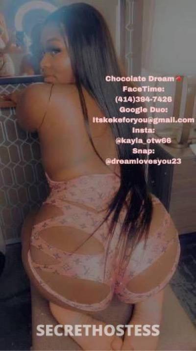 22 Year Old Chinese Escort Chicago IL - Image 3