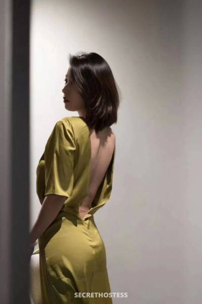 Lili, escort in Shanghai