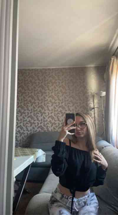 24 year old Escort in Manchester Chat ? me on telegram for sex hookup