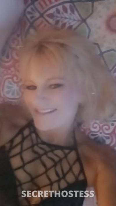 53 year old Escort in Wichita KS ??hot,seasoned lady ready for fun