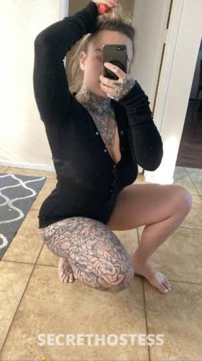 Big booty tattooed blonde in Denver CO