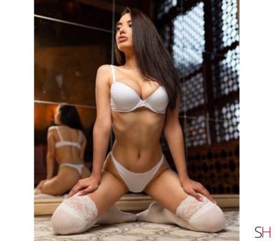 22 year old Romanian Escort in Scotland Aberdeen SARA. the best girl. sexy body. no rush services, 