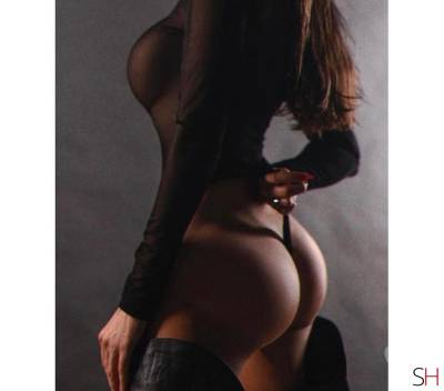 Hot brunette⭐️..party girl xxx outcall only .,  in Southampton
