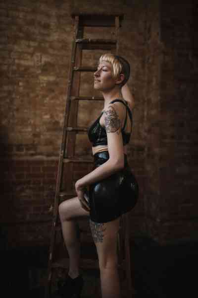 27 year old British Escort in London Hairy Alternative Fetishist Escort