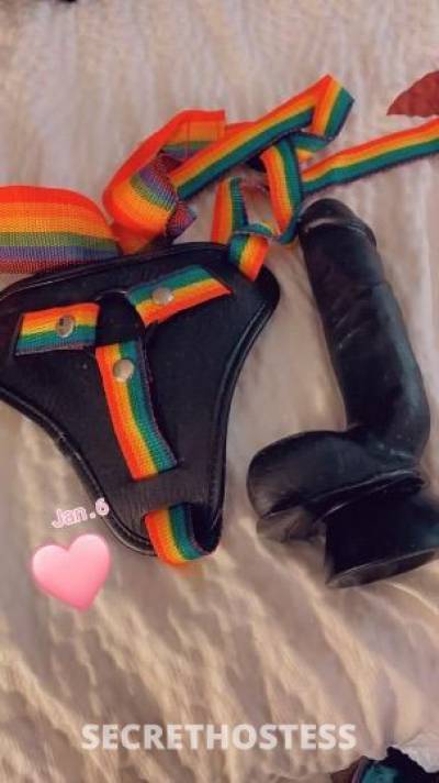 24 year old Escort in Racine WI .. chocolate drop sexy play toy