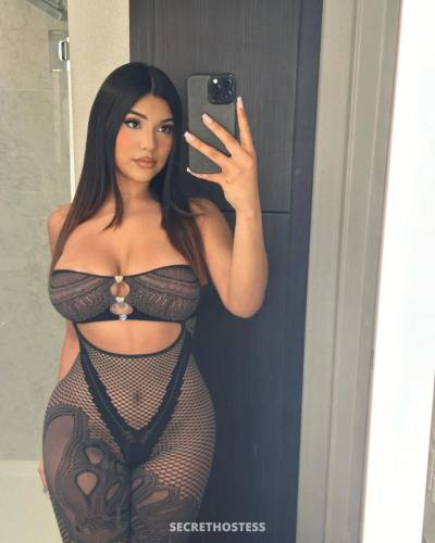 25 year old Escort in Louisville KY ..I OFFER .INCALL,OUTCALL.HOME and HOTEL .SERVICES.CAR DATE