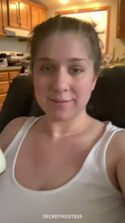 27 year old Escort in Springfield IL Escort available for hookup