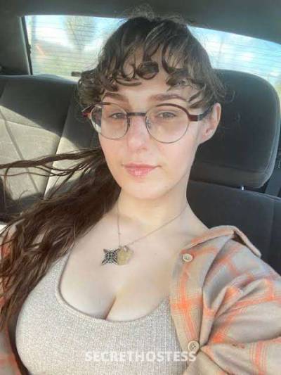 29 year old Escort in Denver CO Hello i am new and a verified escort, feel free to send me a