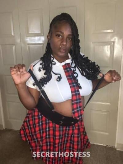 43 year old Escort in Denver CO wet.. and warm pierced slimy slippery Pu$$y