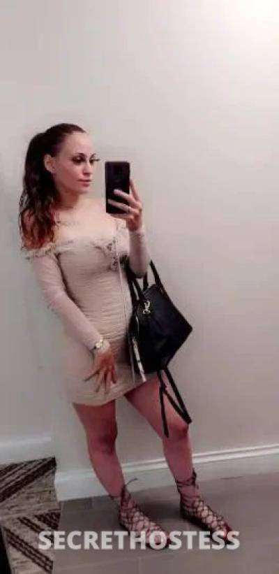 21 year old Escort in North Bay CA xxxx-xxx-xxx Available Now!.HORNY AND WET .. Incalls/ 