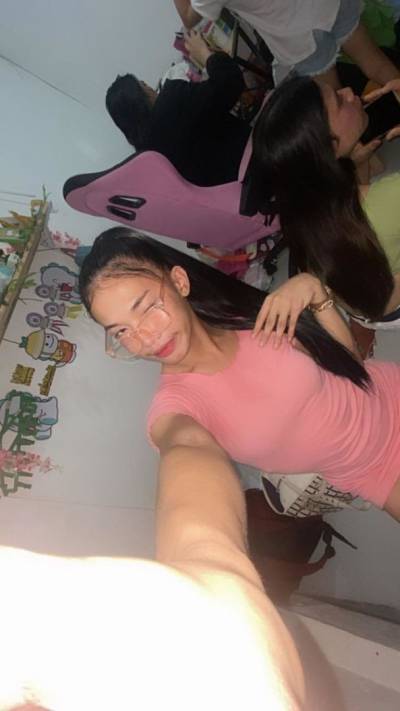 18Yrs Old Escort 165CM Tall Manila Image - 3