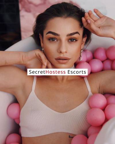 20 year old Russian Escort in Dubai Yulianna