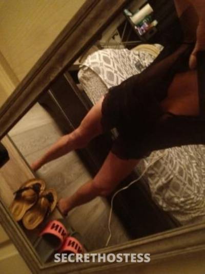 52 Year Old French Escort Tampa FL - Image 1